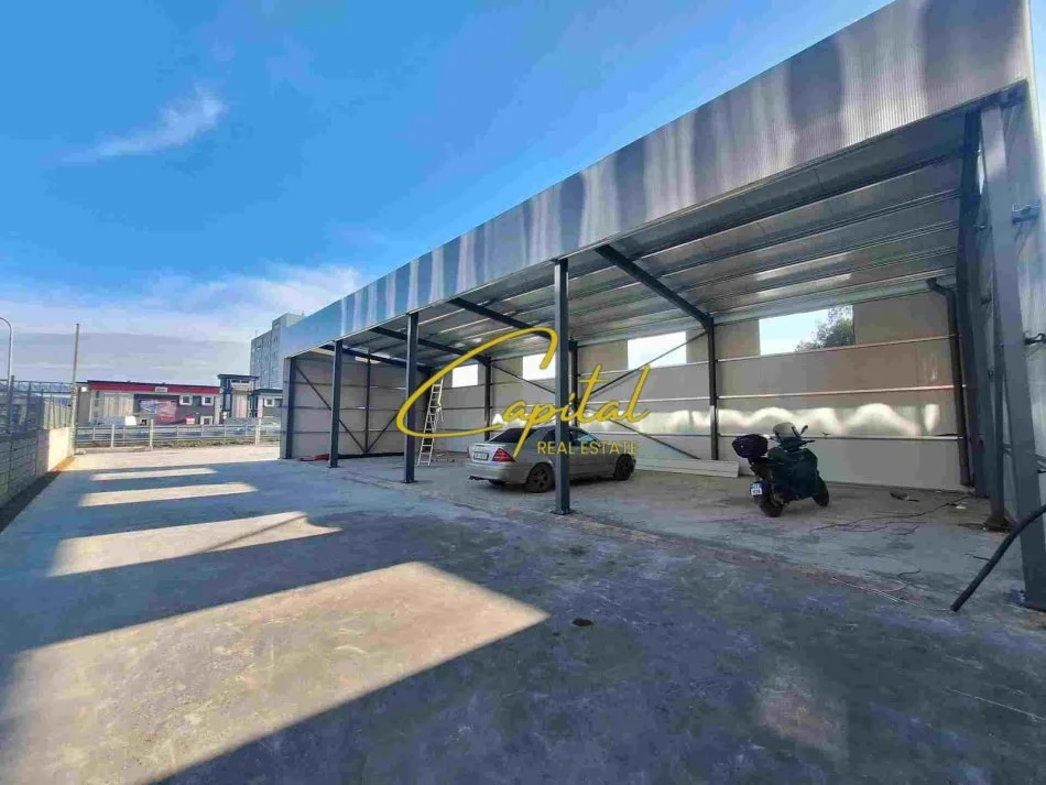 Tirane, jepet me qera magazine Kati 0, 145 m² 2.500 € (YRSHEK)