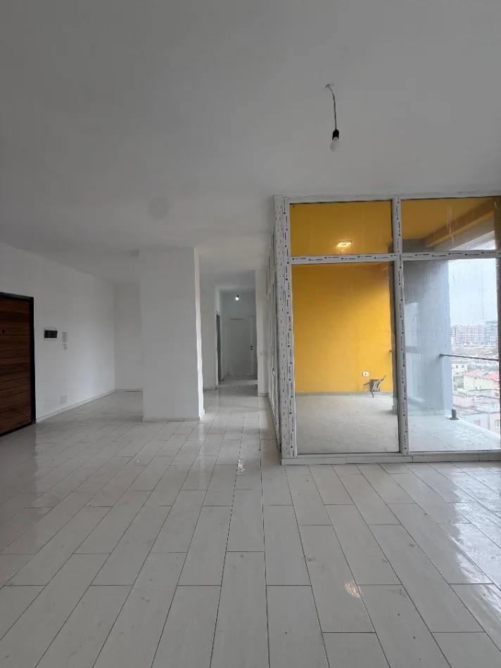 Tirane, shitet apartament 2+1 Kati 5, 119 m² 168.000 € (BULEVARDI I RI REZIDENCA BERMON)