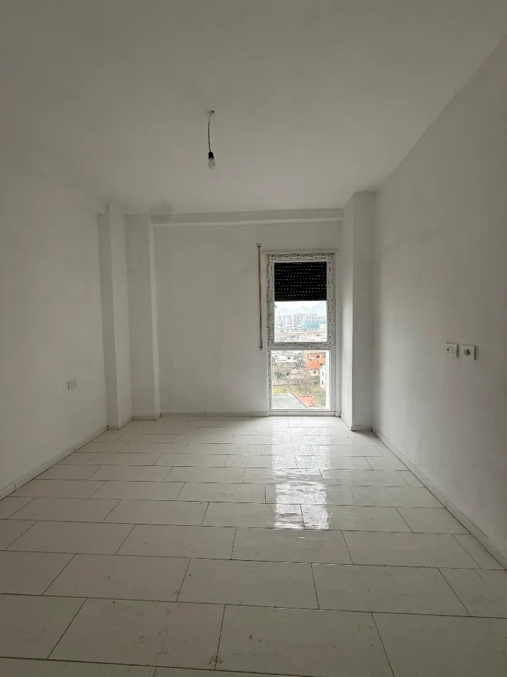 Tirane, shitet apartament 2+1 Kati 5, 119 m² 168.000 € (BULEVARDI I RI REZIDENCA BERMON)