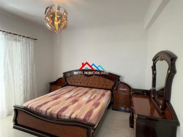Tirane, jepet me qera apartament 2+1+Ballkon Kati 3, 120 m² 653 € (RRUGA HAJREDIN KUMBARO,SAUK)