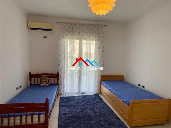 Tirane, jepet me qera apartament 2+1+Ballkon Kati 3, 120 m² 653 € (RRUGA HAJREDIN KUMBARO,SAUK)