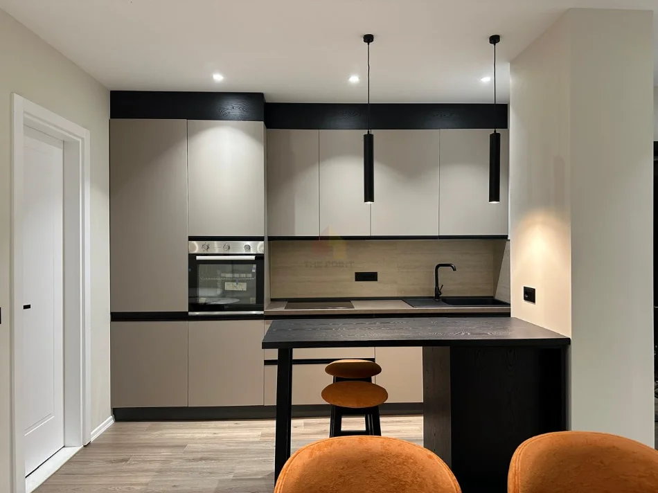 Tirane, shitet apartament 1+1+Aneks+Ballkon Kati 6, 70 m² 229.020 € (ish blloku)