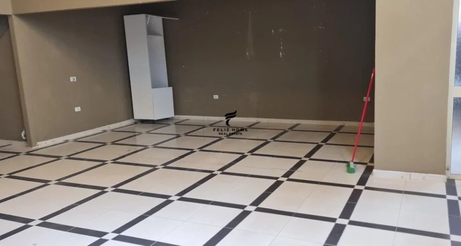 Tirane, jepet me qera zyre Kati 2, 90 m² 800 € (KODRA E DIELLIT)