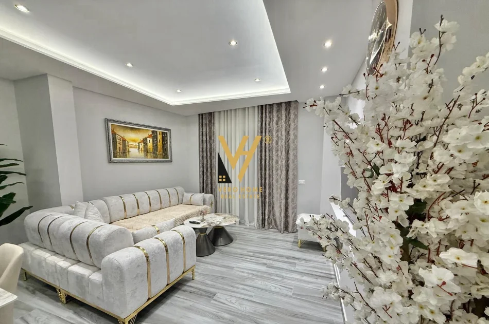 Tirane, jepet me qera apartament 2+1+Ballkon Kati 4, 90 m² 670 € (FRESKU)