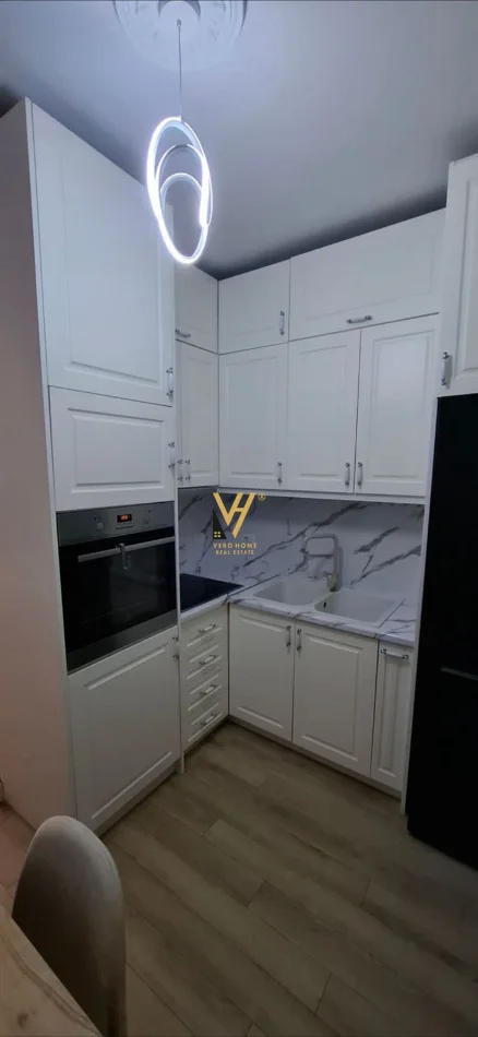 Tirane, jepet me qera apartament 1+1+Ballkon Kati 1, 58 m² 550 € (KODRA E DIELLIT)