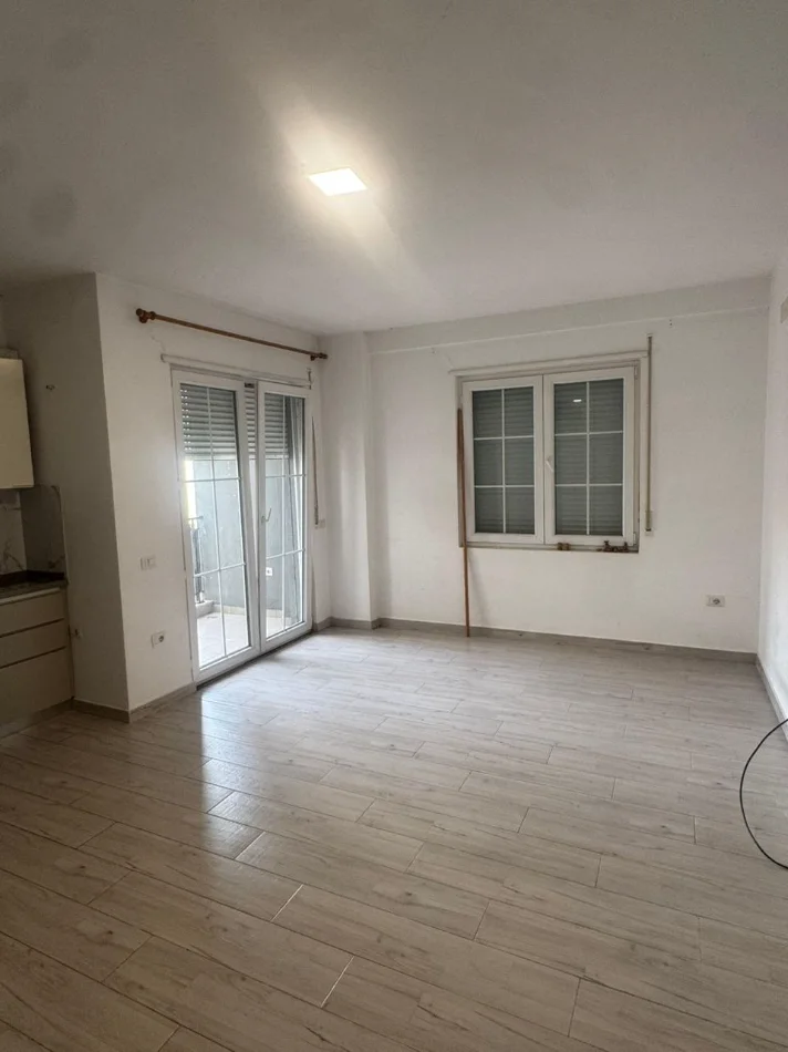 🏠Jepet me Qera Apartament 1+1 Bosh ne 5 Maj pas Concordit