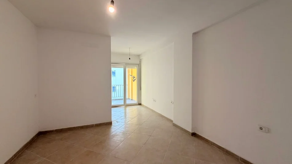 Tirane, shitet apartament 2+1+Ballkon Kati 3, 102 m² 193.000 € (Selitë 3D)