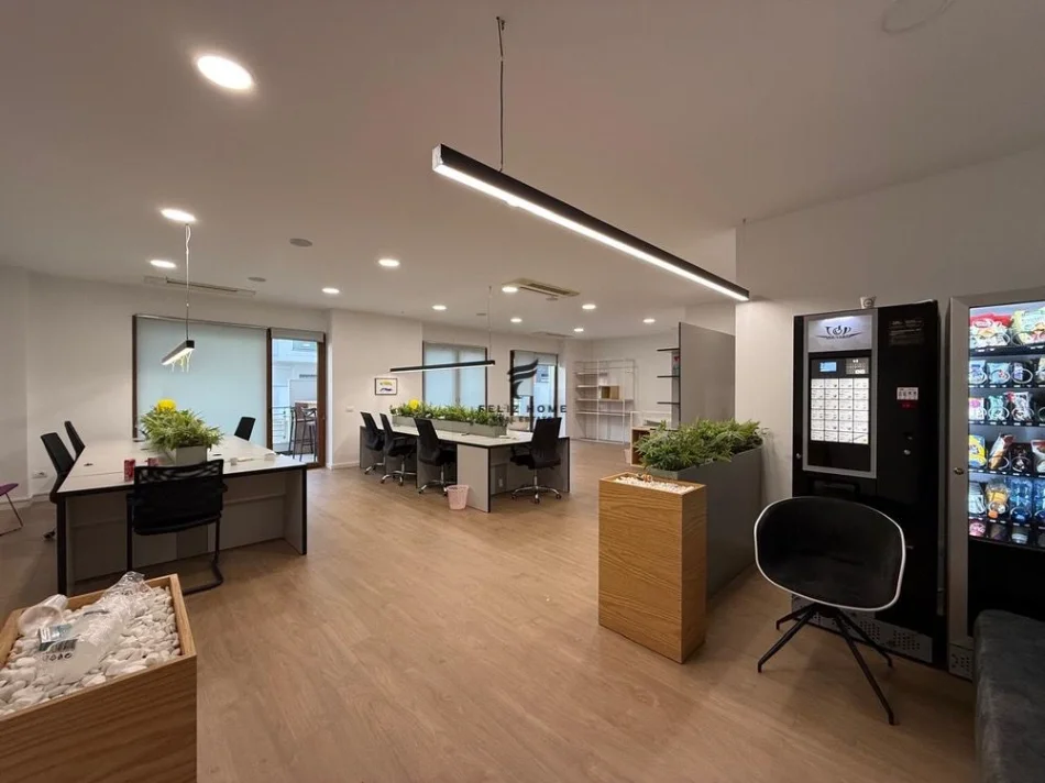 Tirane, jepet me qera zyre Kati 6, 180 m² 2.500 € (DELIJORGJI)