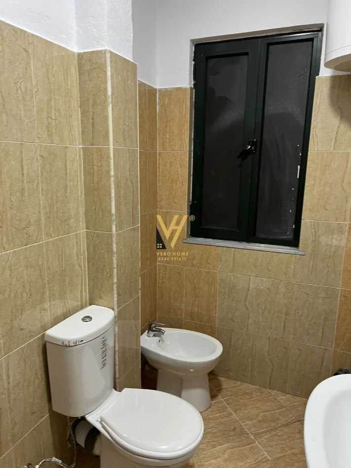 Tirane, jepet me qera apartament 2+1+Ballkon Kati 3, 75 m² 500 € (ASTIR)