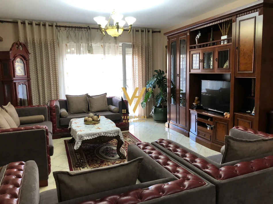 Tirane, jepet me qera apartament 2+1+Ballkon Kati 6, 120 m² 800 € (SIRI KODRA)