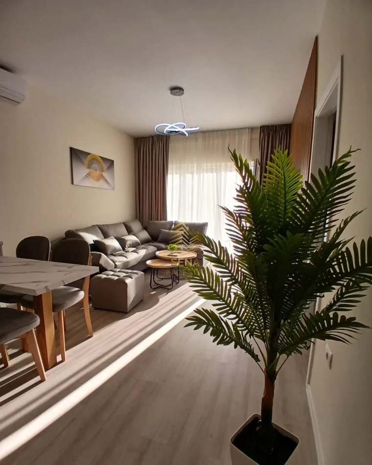 Tirane, jepet me qera apartament 2+1+Ballkon Kati 4, 71 m² 1.000 € (Zogu I Zi, prane Karburant Gazheli)