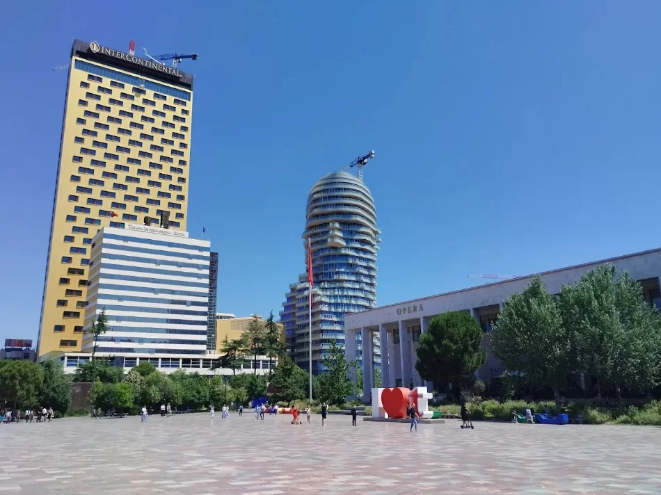 Tirane, shes apartament 2+1+Aneks+Ballkon Kati 5, 223 m² 1.157.600 € (Sheshi Skenderbej)