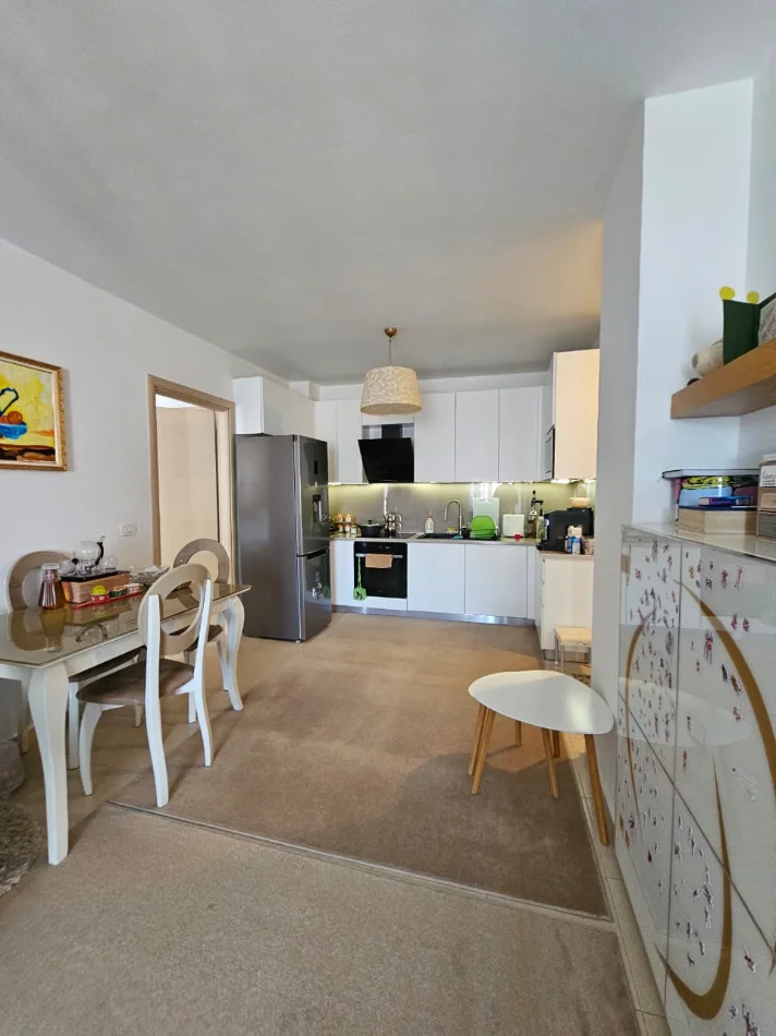 Tirane, shitet apartament 2+1+Aneks+Ballkon Kati 4, 96 m² 212.000 € 