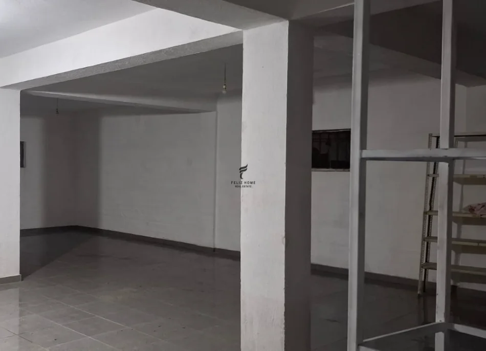 Tirane, jepet me qera magazine Kati 0, 100 m² 500 € (RRUGA ALI DEMI)