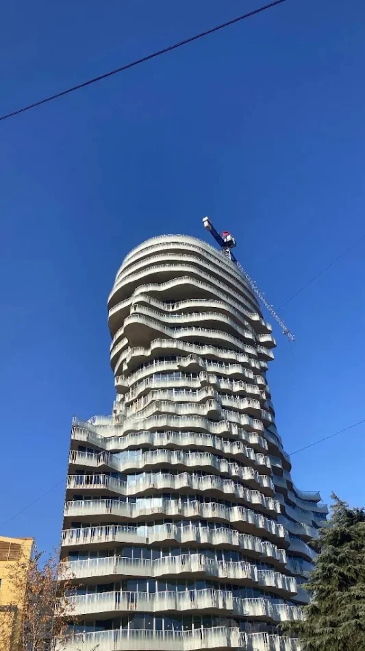 Tirane, shes apartament 2+1+Aneks+Ballkon Kati 5, 223 m² 1.157.600 € (Sheshi Skenderbej)