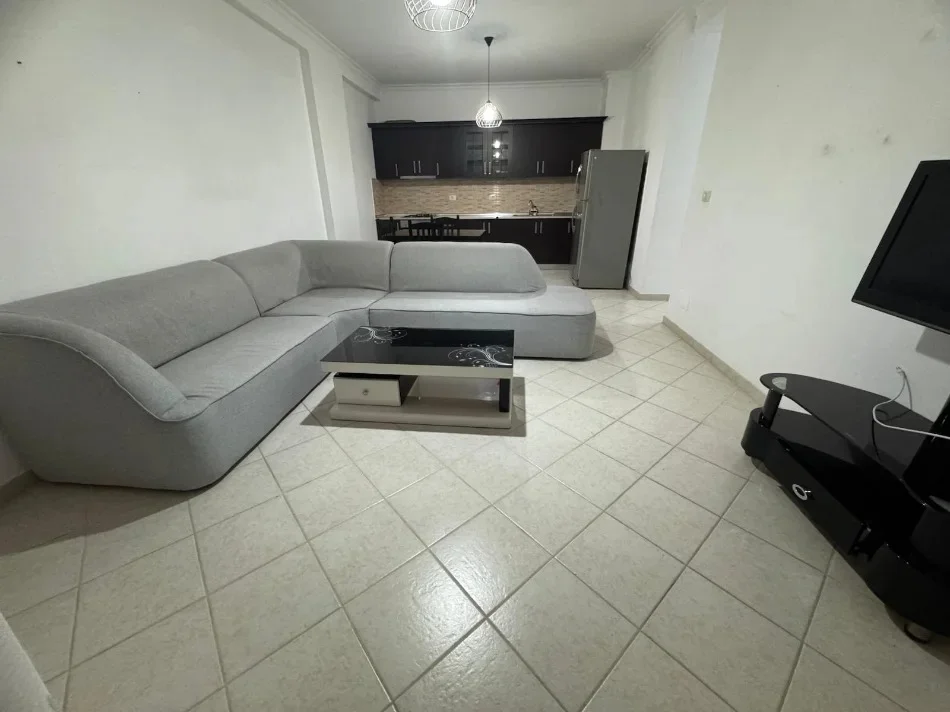 Tirane, jepet me qera apartament 2+1 Kati 8, 105 m² 500 € (Astir)
