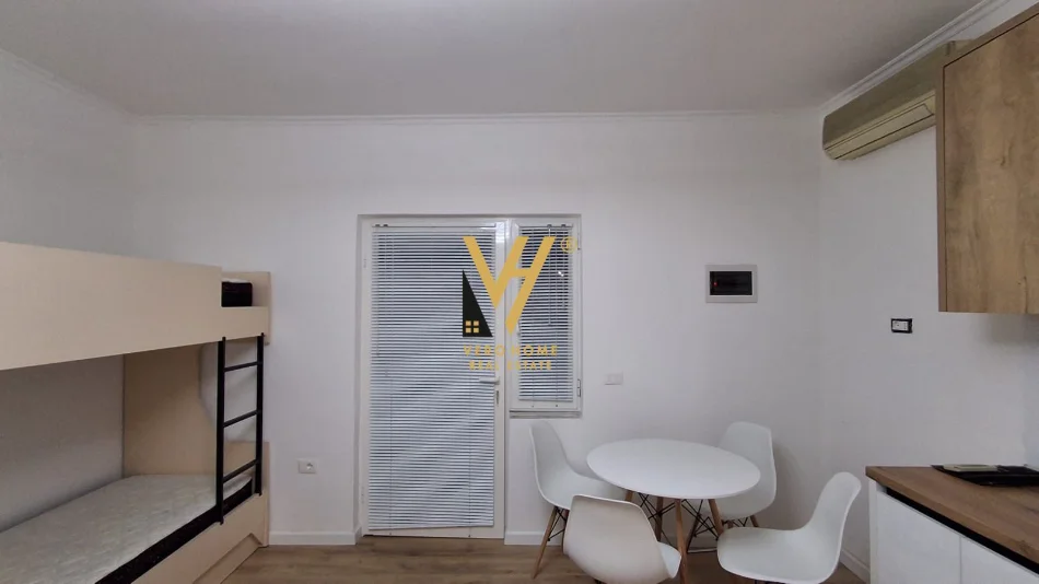 Tirane, jepet me qera garsonier Kati 0, 35 m² 520 € (QENDER)