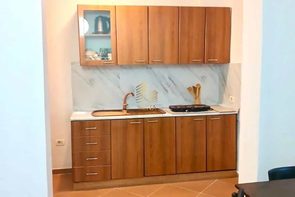 Tirane, jepet me qera apartament 1+1+Ballkon Kati 1, 57 m² 400 € (Ministria e jashtme)