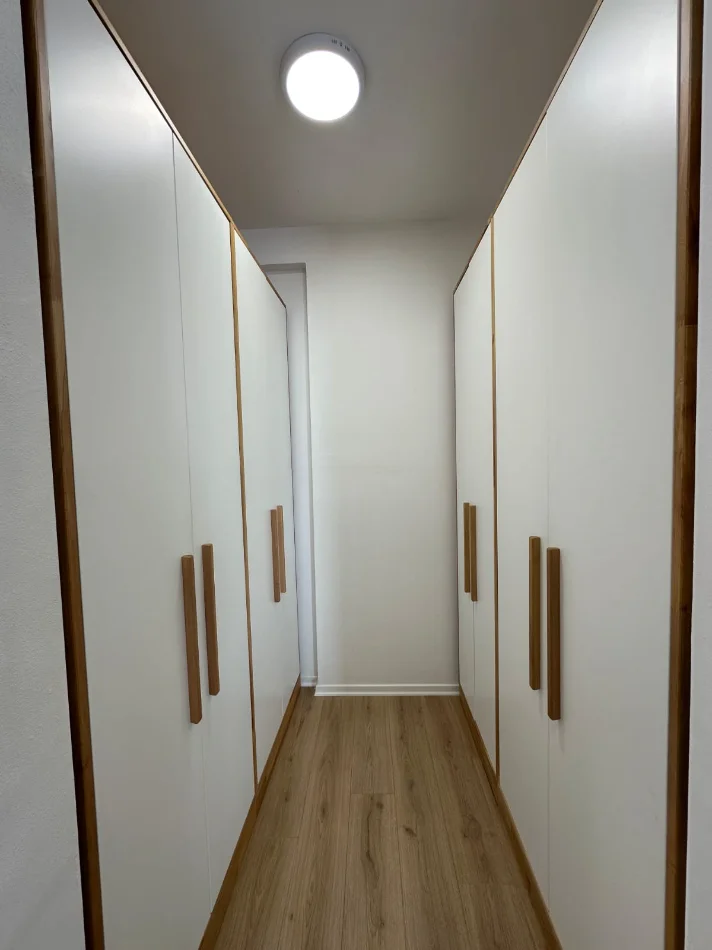 Tirane, shitet apartament 3+1+Ballkon Kati 5, 188 m² 337.900 € (Residenca Erli)