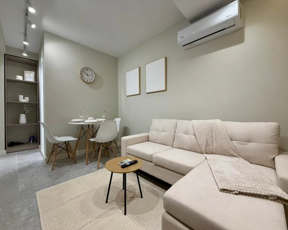 Tirane, shitet apartament 1+1 Kati 4, 65 m² (21 Dhjetori)