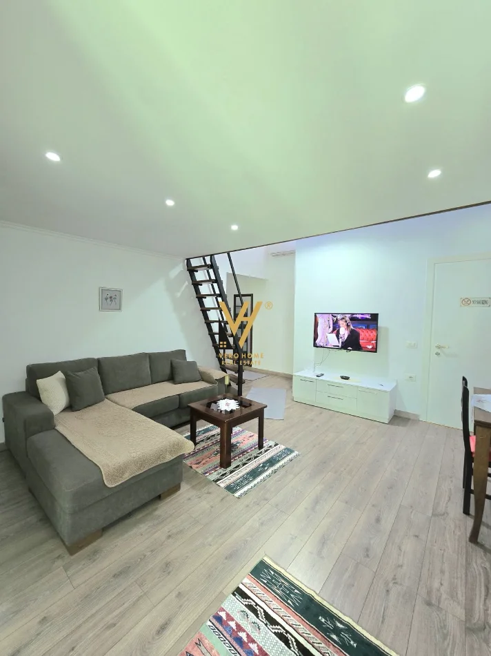 Tirane, jepet me qera apartament 1+1+Ballkon Kati 1, 72 m² 600 € (RRUGA E DURRESIT)