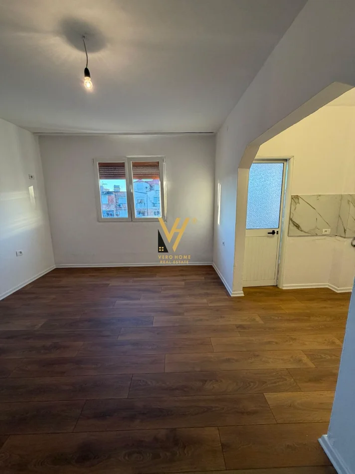 Tirane, shitet apartament 1+1+Ballkon Kati 5, 58 m² 98.000 € (RRUGA KONGRESI I MANASTIRIT)