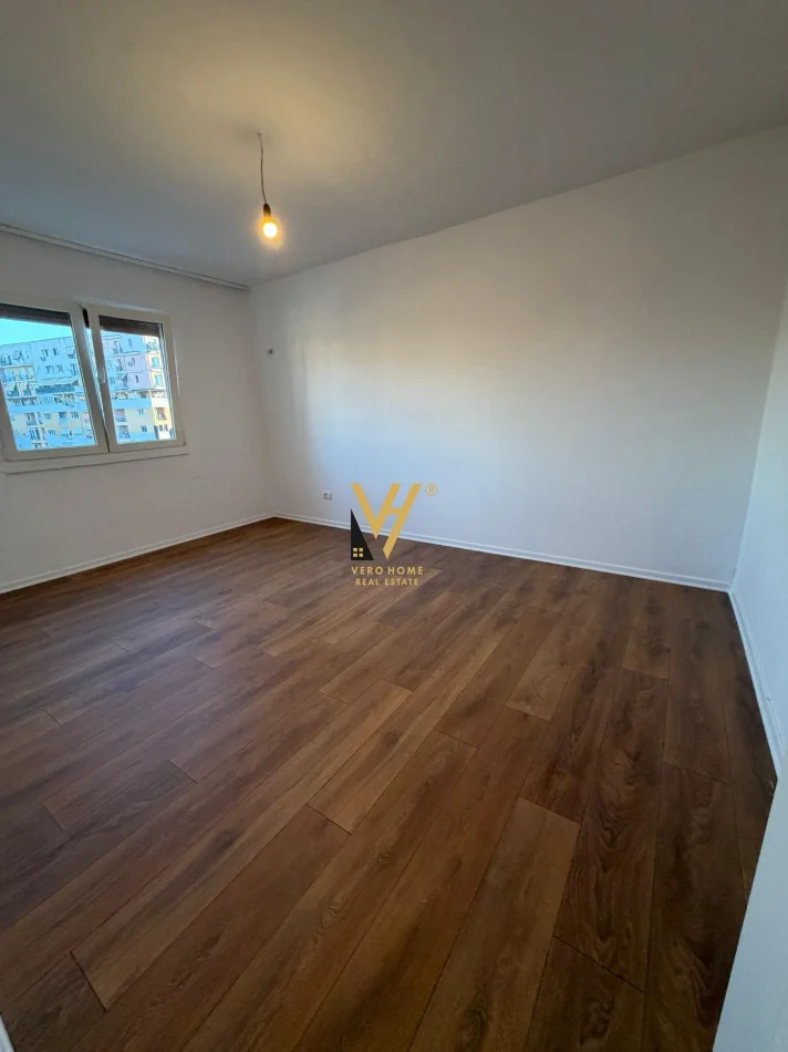 Tirane, shitet apartament 1+1+Ballkon Kati 5, 58 m² 98.000 € (RRUGA KONGRESI I MANASTIRIT)