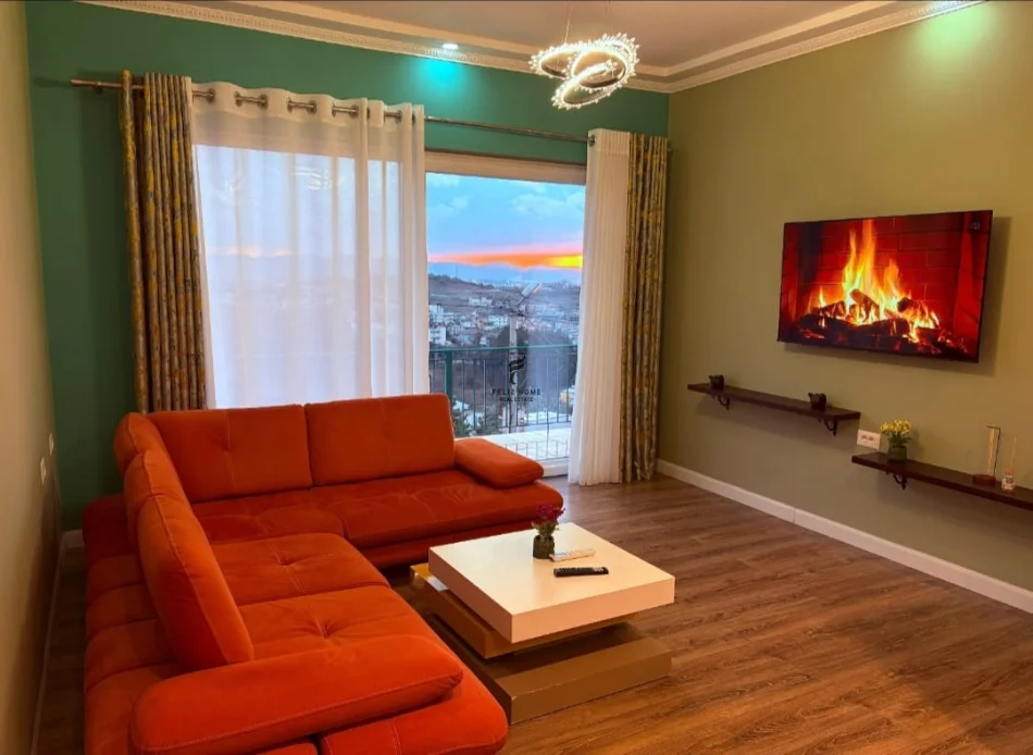 Tirane, shitet Vile 3 Katshe , 600 m² 500.000 € (ISH UZINA E AUTOTRAKTOREVE)