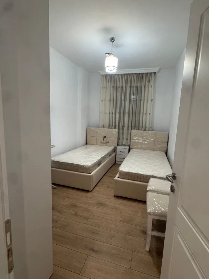 Tirane, jepet me qera apartament 2+1 Kati 2, 85 m² 1.000 € (MYSLYM SHYRI)