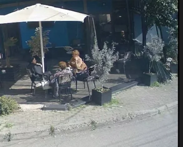 Tirane, jepet me qera lokal Kati 0, 70 m² 1.500 € (MYSLYM SHYRI)