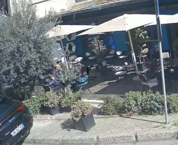 Tirane, jepet me qera lokal Kati 0, 70 m² 1.500 € (MYSLYM SHYRI)