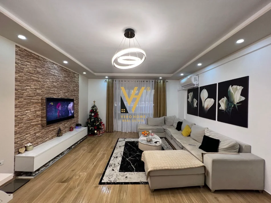 Tirane, shitet apartament 2+1+Ballkon Kati 10, 124 m² 280.000 € (DON BOSKO)