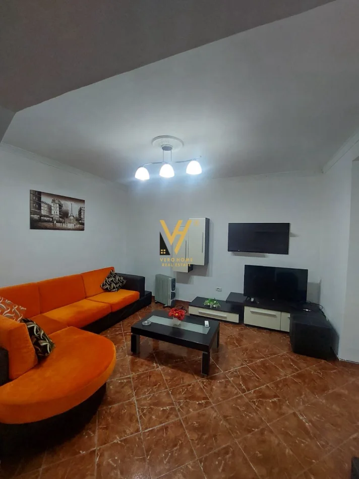 Tirane, jepet me qera apartament 3+1+Ballkon Kati 0, 100 m² 570 € (SHESHI WILLSON)