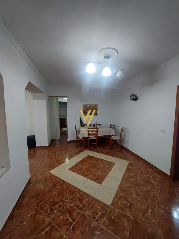 Tirane, jepet me qera apartament 3+1+Ballkon Kati 0, 100 m² 570 € (SHESHI WILLSON)