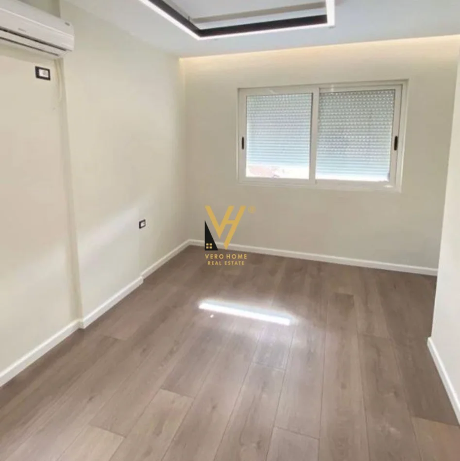 Tirane, shitet apartament 1+1+Ballkon Kati 5, 66 m² 180.000 € (KOMUNA E PARISIT)
