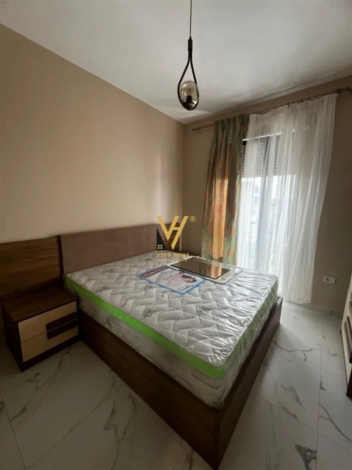 jepet me qera apartament 1+1+Ballkon Kati 3, 70 m² 470 € (RRUGA XHANFIZE KEKO)