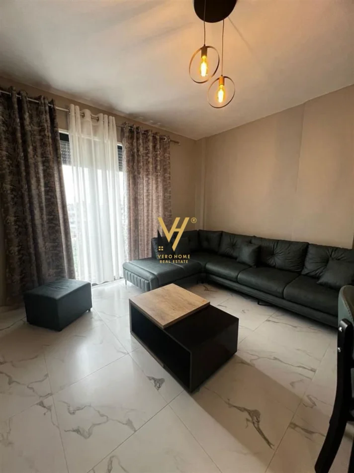 jepet me qera apartament 1+1+Ballkon Kati 3, 70 m² 470 € (RRUGA XHANFIZE KEKO)