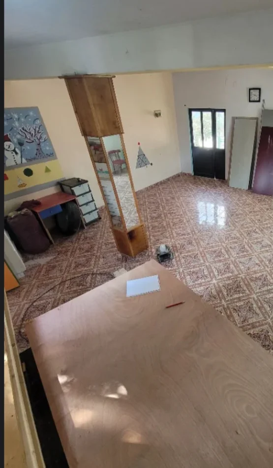 Tirane, jepet me qera ambjent biznesi Kati 0, 170 m² 400 € (ASTIR)