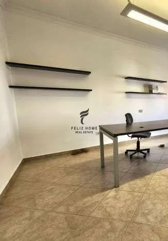 Tirane, jepet me qera zyre Kati 3, 30 m² 350 € (SHESHI WILLSON)