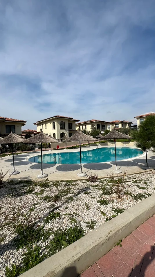 Tirane, jepet me qera Vile 2 Katshe , 420 m² 5.000 € 