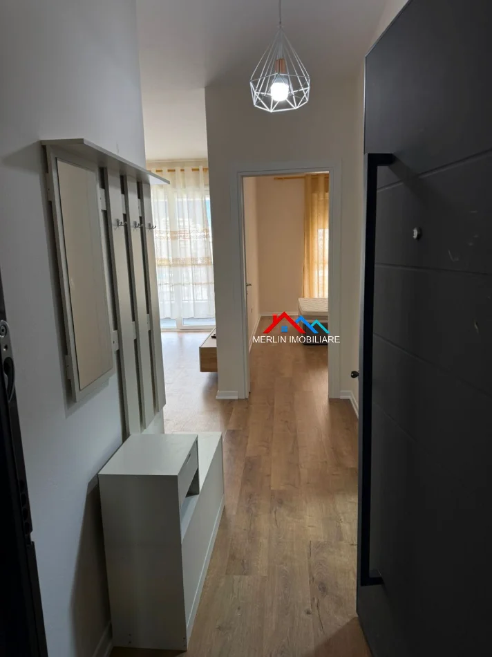 Tirane, jepet me qera apartament 1+1+Ballkon Kati 3, 70 m² 571 € (RRUGA 5 MAJI)