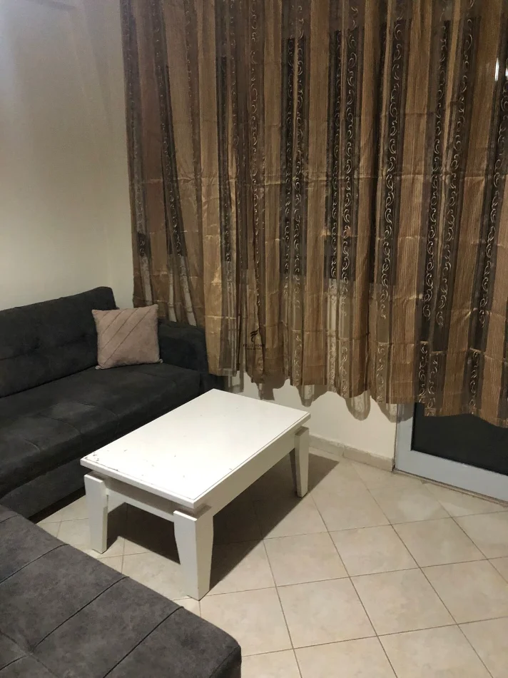 Tirane, jepet me qera apartament 1+1 Kati 6, 70 m² 480 € (SELVIA)