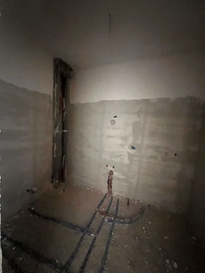 Tirane, shitet apartament 1+1+Aneks+Ballkon Kati 3, 79 m² 75.000 € 