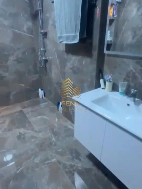 Tirane, jepet me qera apartament 1+1+Ballkon Kati 4, 78 m² 500 € (5 Maji prane shkolles Ardian Klosi)