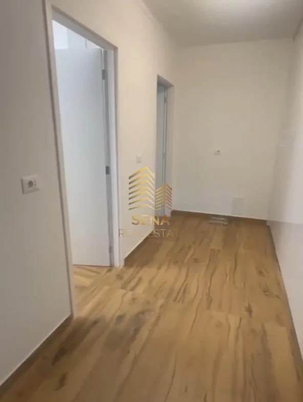Tirane, jepet me qera apartament 1+1+Ballkon Kati 4, 78 m² 500 € (5 Maji prane shkolles Ardian Klosi)