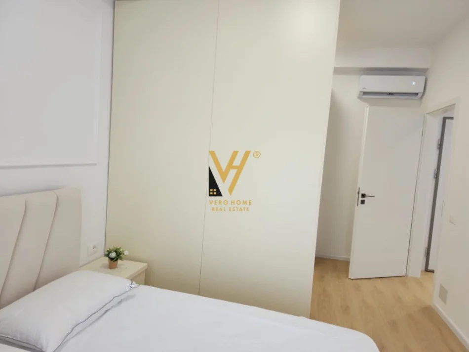 Tirane, jepet me qera apartament 1+1+Ballkon Kati 4, 62 m² 520 € (ALI DEMI)