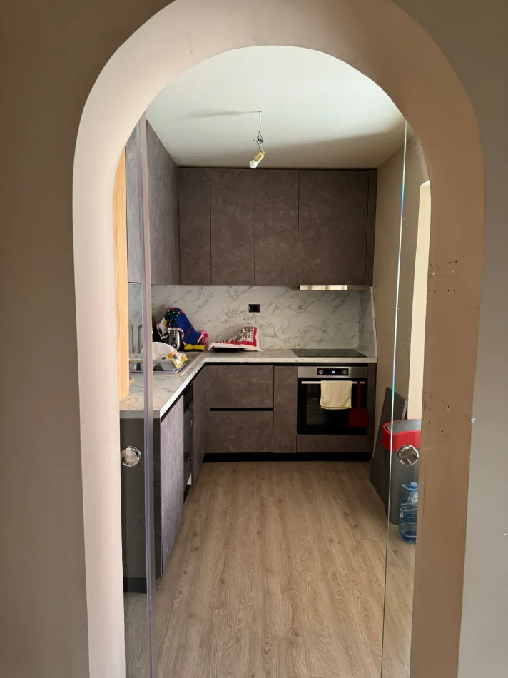 Tirane, shitet apartament 2+1 Kati 5, 235 m² 400.000 € (21 DHJETORI)