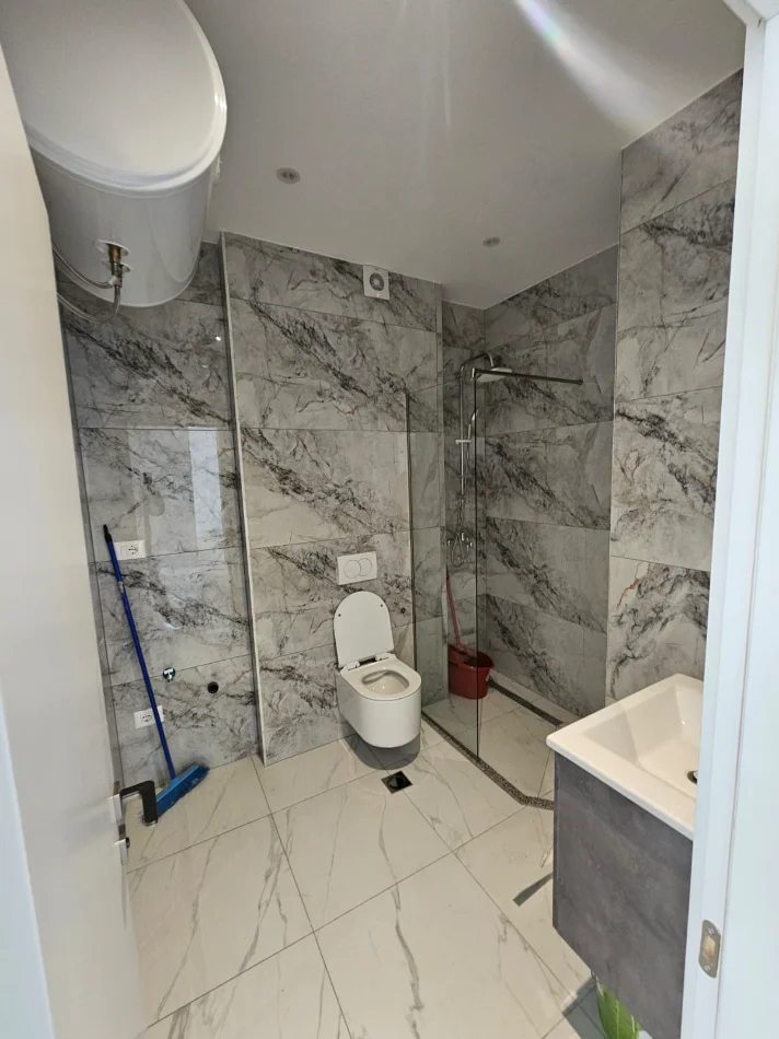 Tirane, shitet apartament 3+1+Ballkon Kati 2, 120 m² (Zogu i Zi)