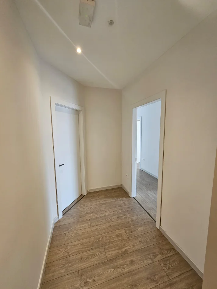 Tirane, shitet apartament 3+1+Ballkon Kati 2, 120 m² (Zogu i Zi)