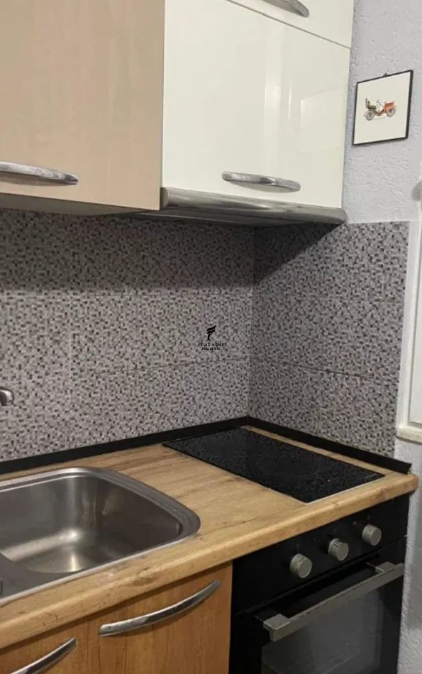 Tirane, jepet me qera apartament 2+1 Kati 4, 70 m² 650 € (RRUGA E KOSOVAREVE)